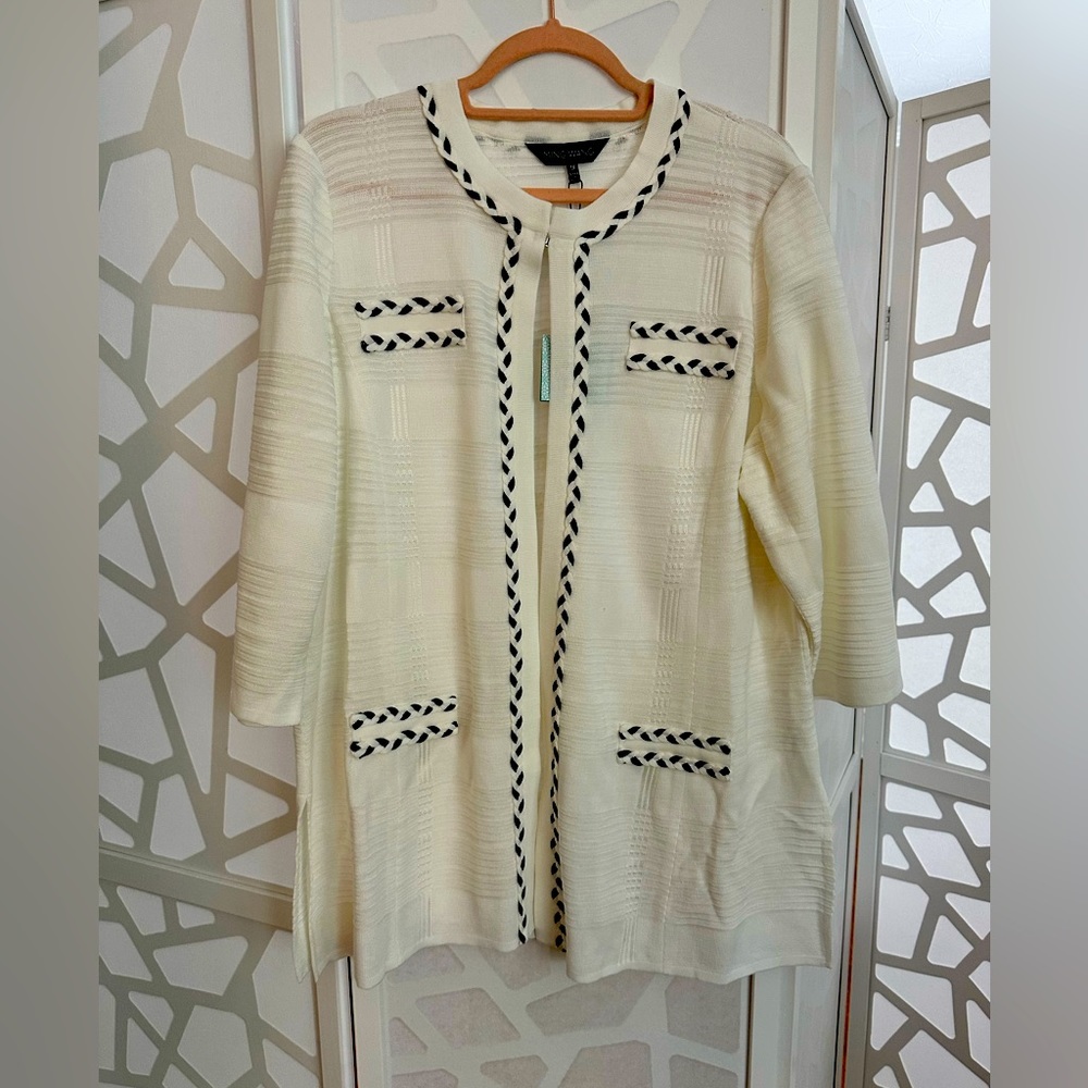Black & White Jacket Lightweight great with Pants or Skirts